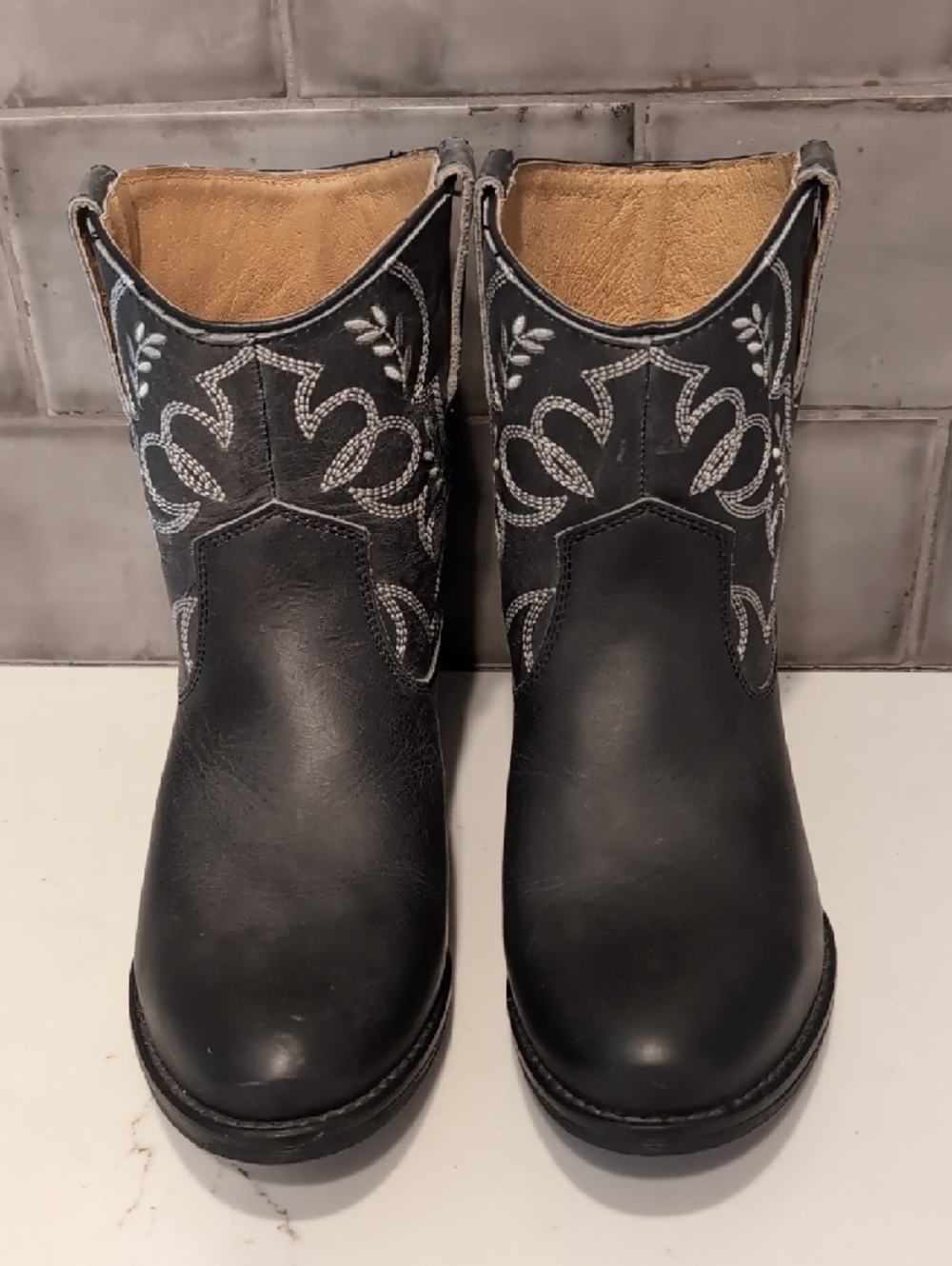 Like New. Sterling River Dark Grey Embroidered Western Ankle Boots - Picture 2 of 6